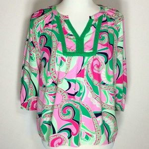 Beautifully Colored Swing Top w/Back Keyhole